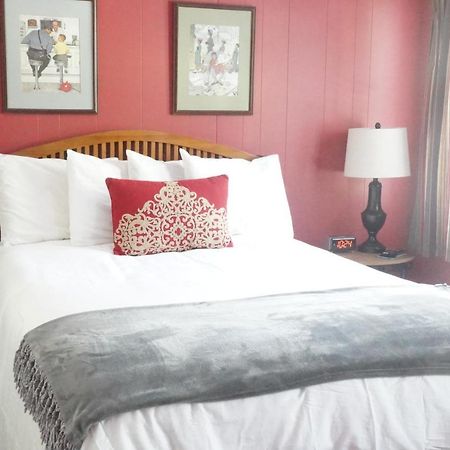 The Frogtown Inn Canadensis エクステリア 写真