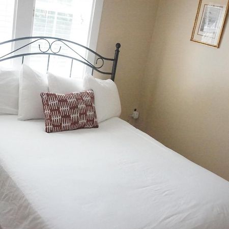 The Frogtown Inn Canadensis エクステリア 写真