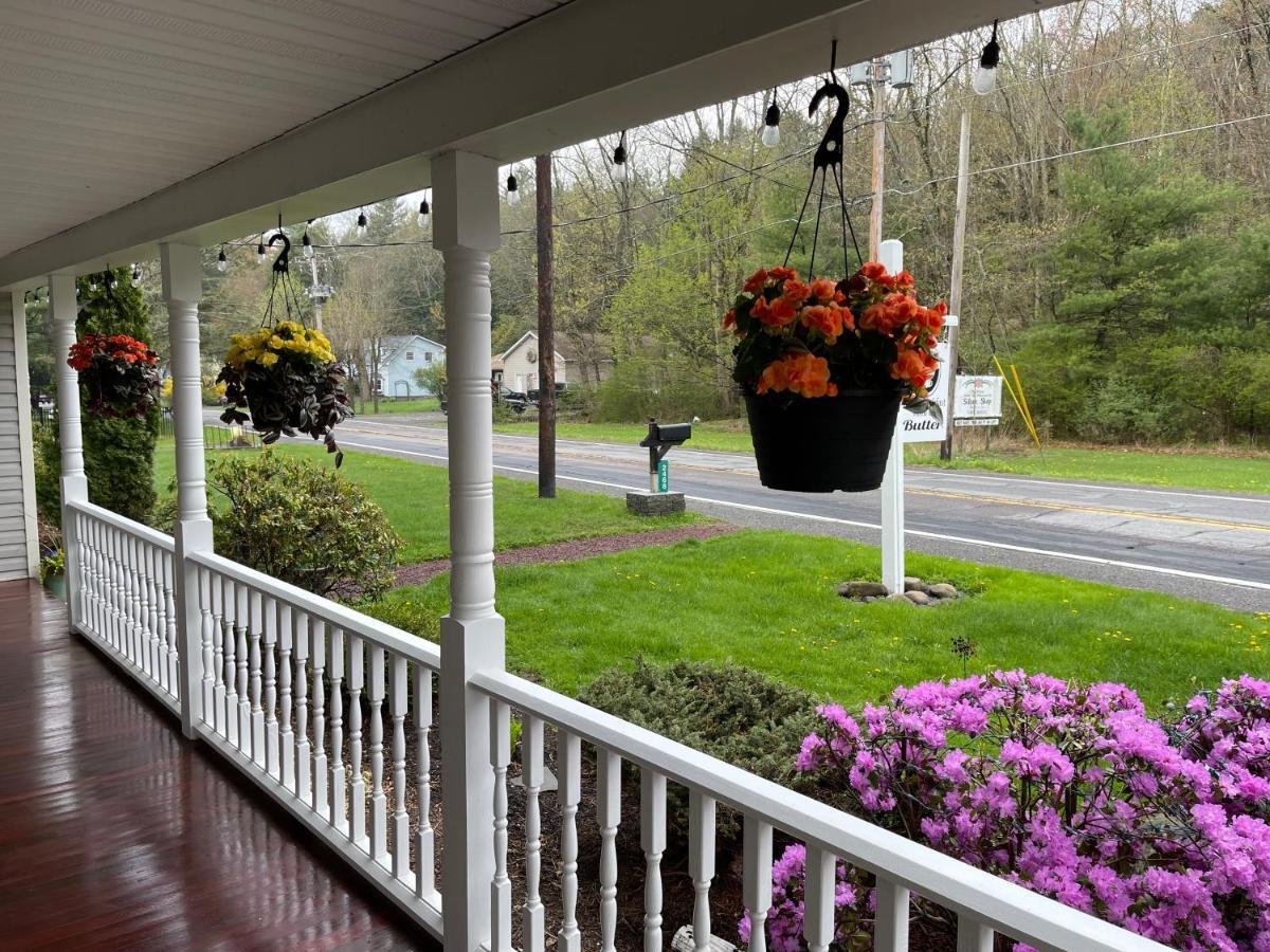 The Frogtown Inn Canadensis エクステリア 写真