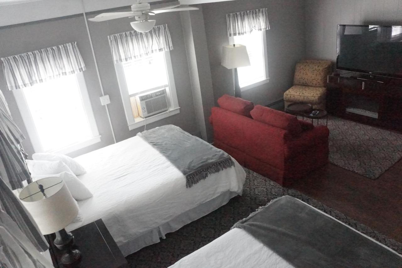 The Frogtown Inn Canadensis エクステリア 写真