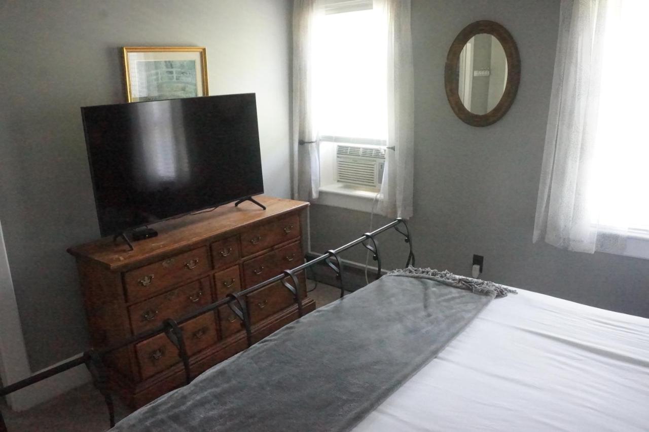 The Frogtown Inn Canadensis エクステリア 写真