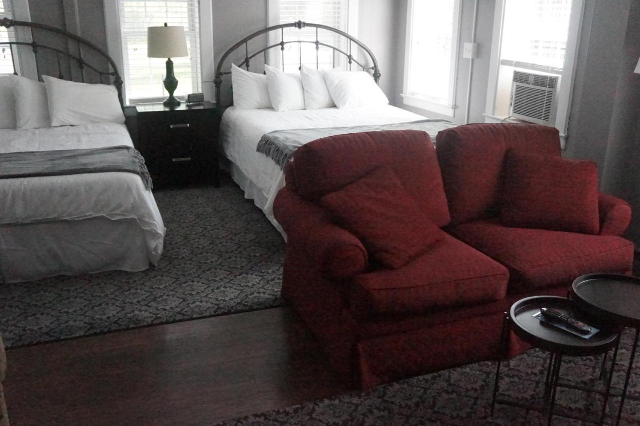 The Frogtown Inn Canadensis エクステリア 写真